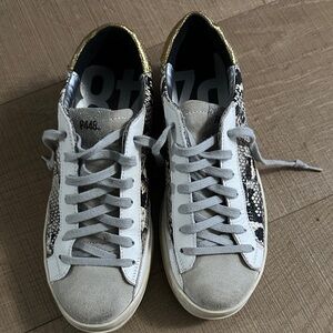 P448 John Women's Gray and Gold Sneakers